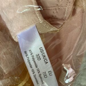 New still in packaging. 32D strapless bra